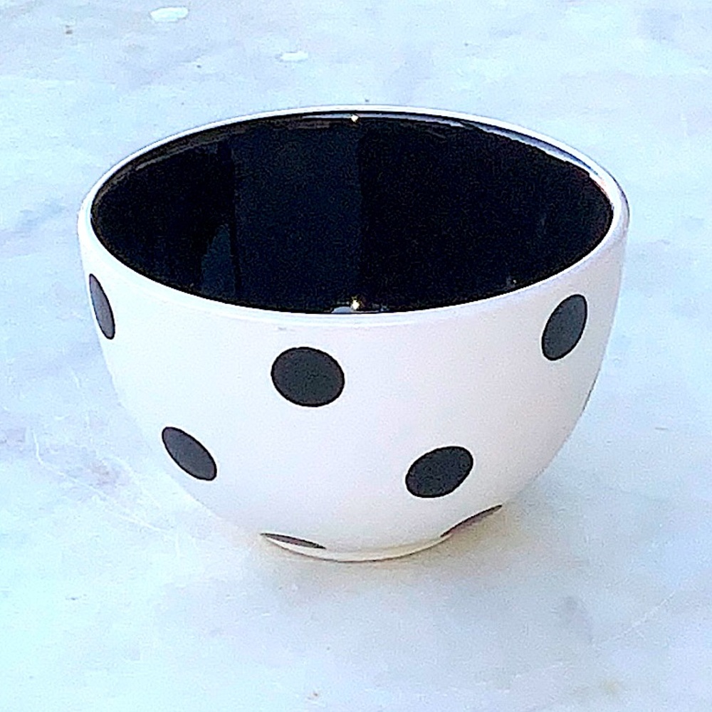 COVENTRY DOTS & STRIPES NESTLING BOWL 5 INCH WHITE BLACK DOTS NEW PORCELAIN